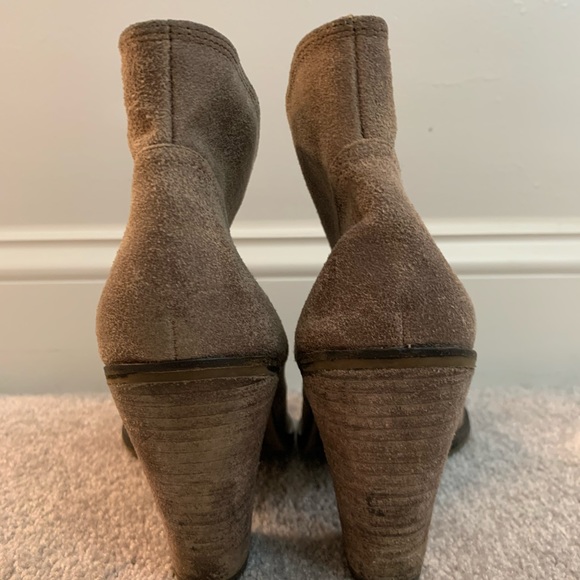 Distressed grey jessica Simpson boot 🥾 - Picture 5 of 7
